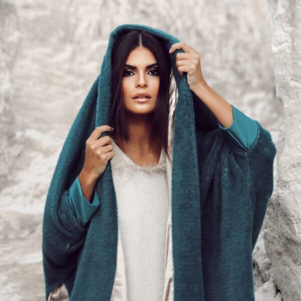 GREEN COAT